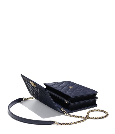 boy chanel clutch with chain 2021